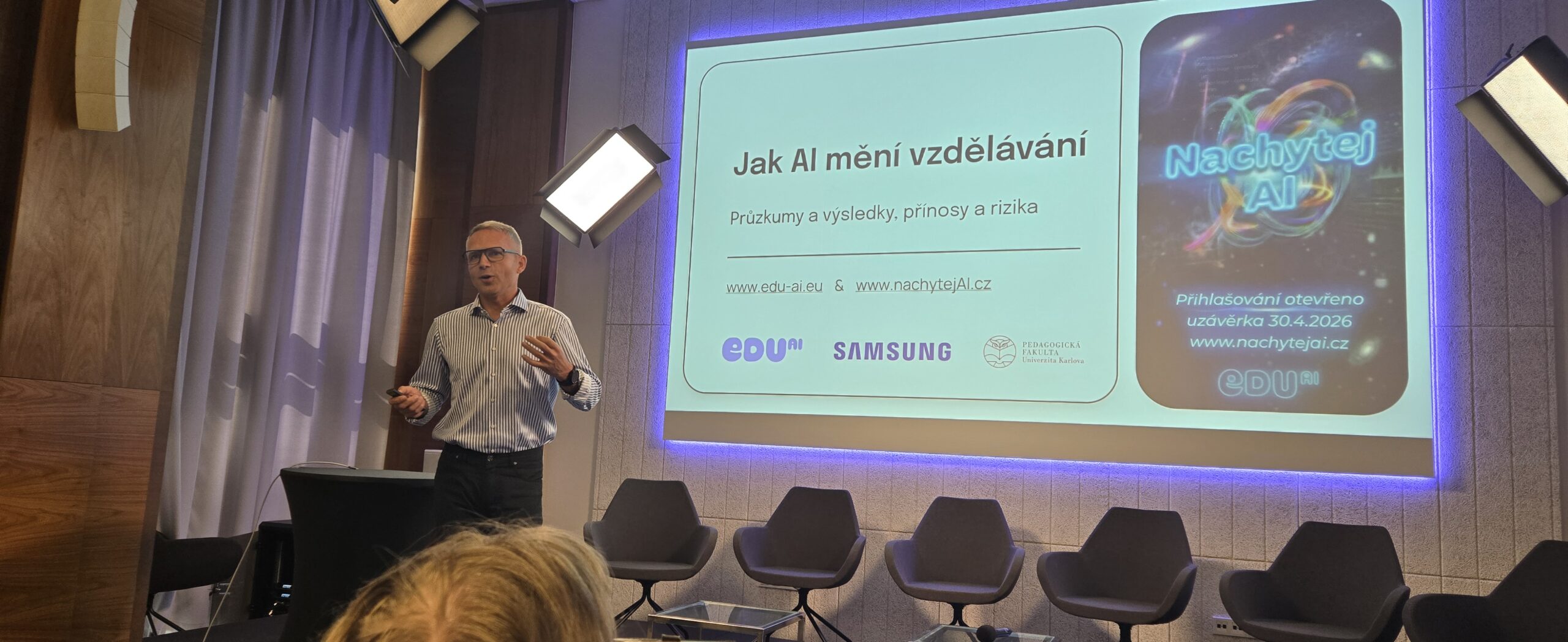 Umělá inteligence ve školách už není sci-fi. Jaká je realita a čeho se učitelé (oprávněně) bojí?